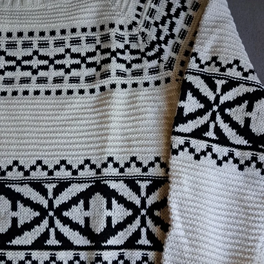 Chaps Sweater - Picture 4 of 6